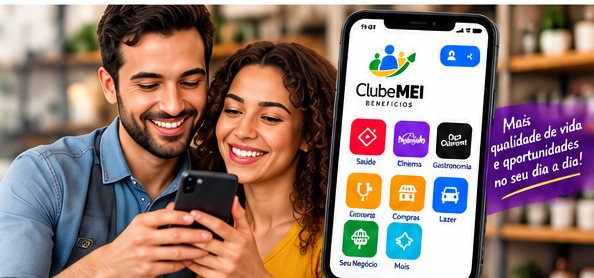 Casal olhando o celular ao lado do aplicativo, recorte da arte original